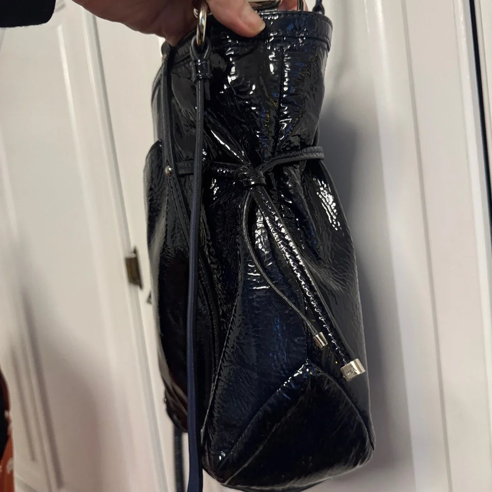 Like New Coach ๐ฅ Vintage Audrey Patent Leather Navy Tote Shoulder Bag - Picture 12 of 14